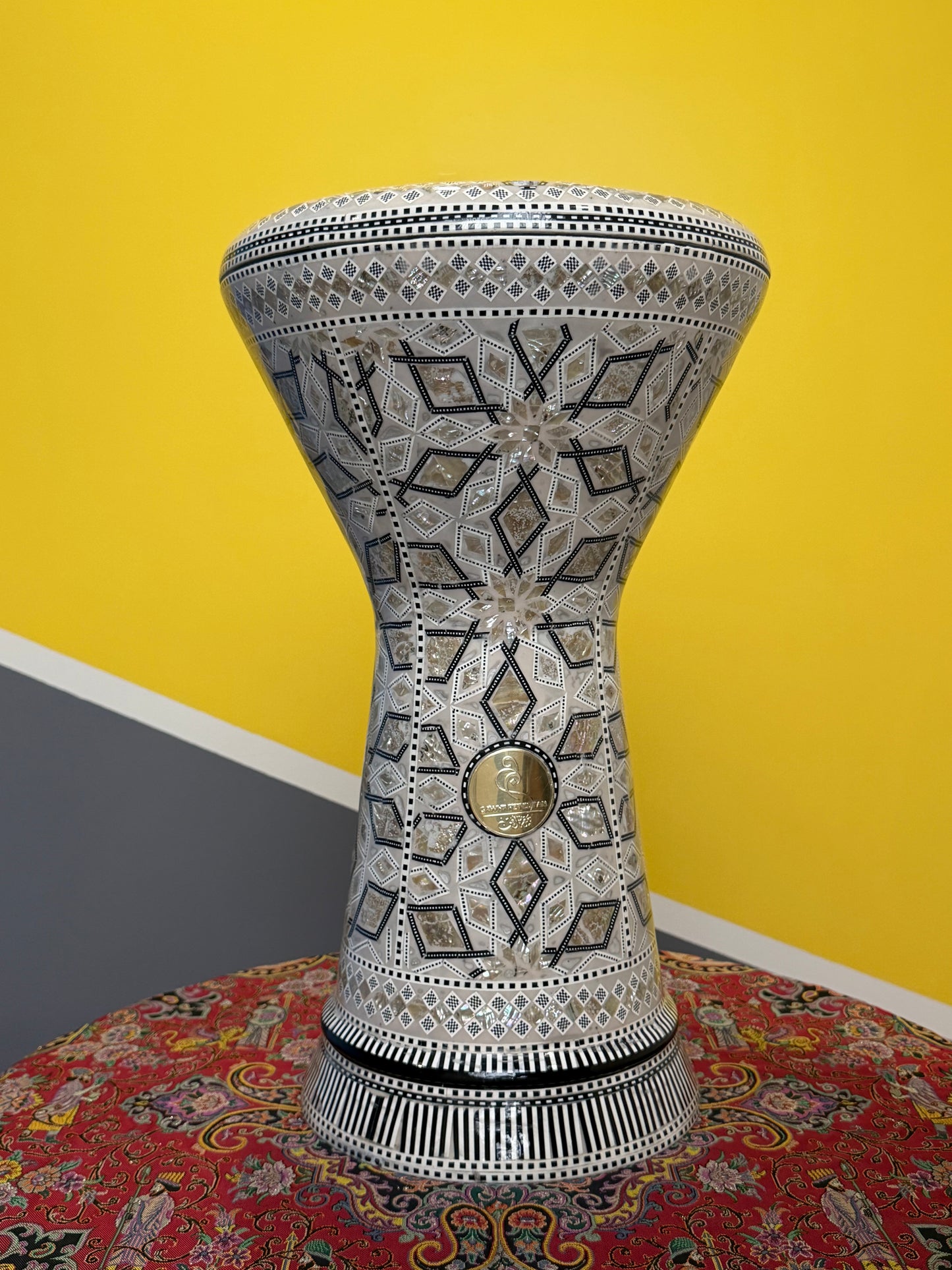 Gawharet El Fan 18.5" Sombaty Darbuka - Enrejado de mosaico